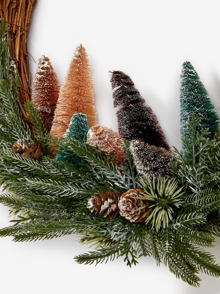 Brown Tree Scene Christmas Wreath - Image 5 of 5 Brown Tree Scene Christmas Wreath - Image 5 of 5