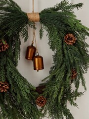 Green Luxe Faux Fur Christmas Wreath 55cm - Image 2 of 5