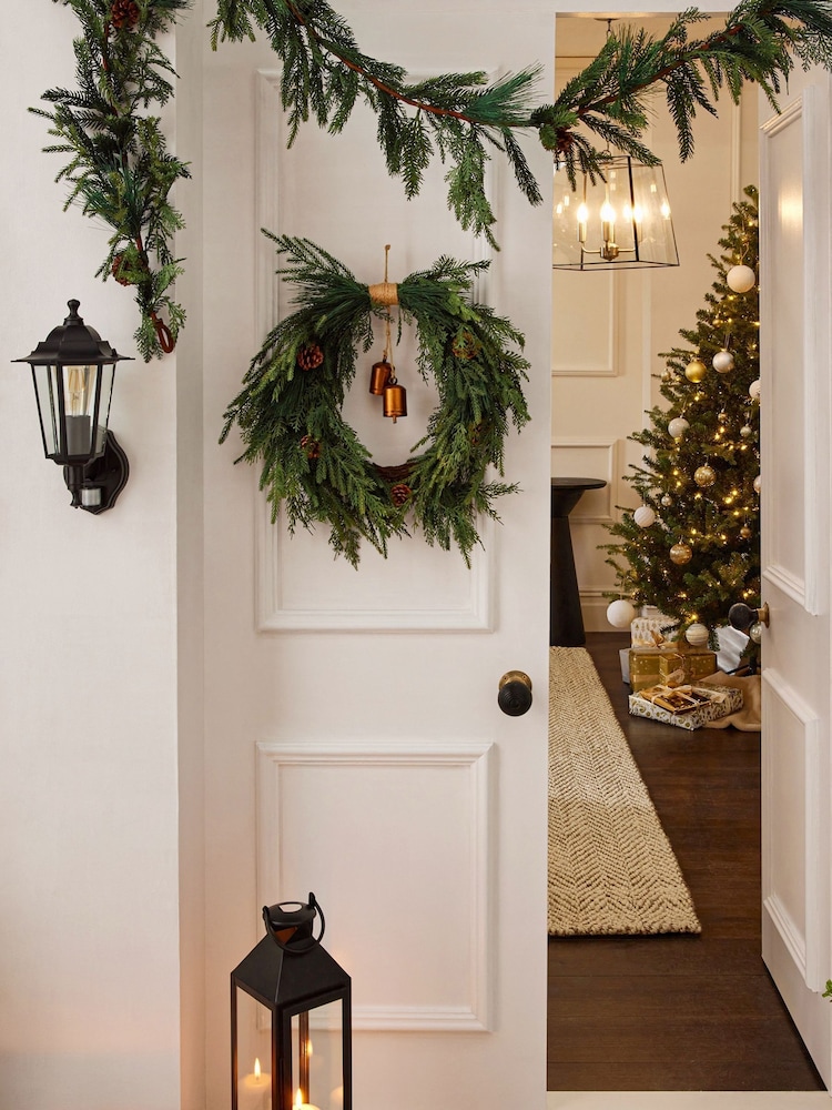 Green Luxe Faux Fur Christmas Wreath 55cm - Image 3 of 5