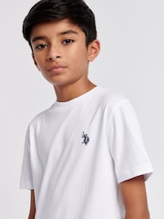 Белый - US Polo Assn. Футболка для мальчиков из 100% хлопка с принтом лошадей - Изображение 4 из 7