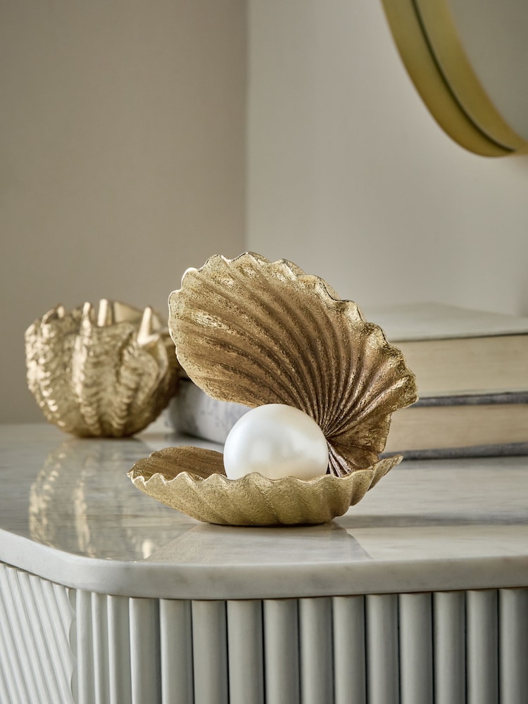 Gold Clam Shell Ornament - Image 1 of 3