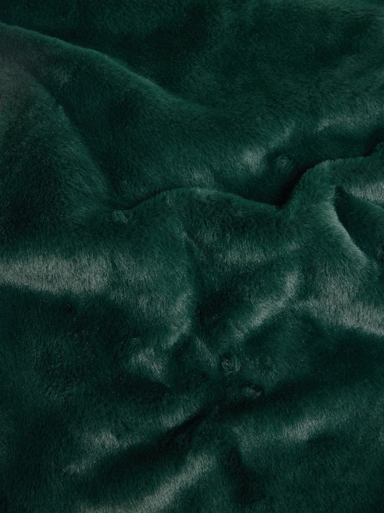 Green Faux Fur Christmas Tree Skirt - Image 4 of 5