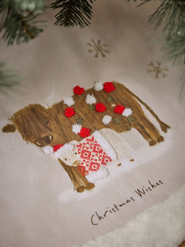 Natural Hamish the Highland Cow Christmas Tree Skirt - Image 2 of 6