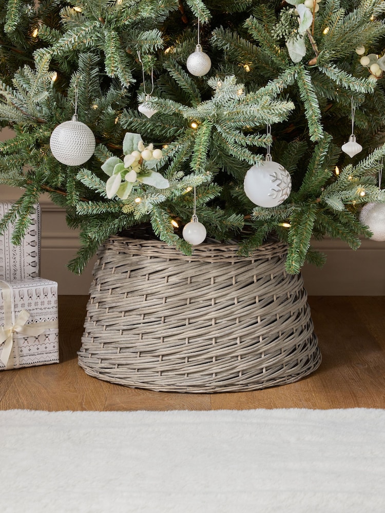 Weihnachtsbaumdecke aus Rattan - Bild 1 von 5 Weihnachtsbaumdecke aus Rattan - Bild 1 von 5