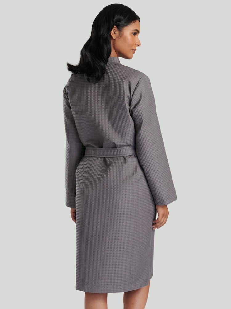 Gris - Bata de tela waffle de algodón 100% de Loungeable - Imagen 4 de 4