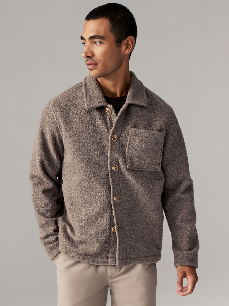 Neutrale Farbe - Shacket aus Borg-Fleece in normaler Passform - Bild 2 von 13 Neutrale Farbe - Shacket aus Borg-Fleece in normaler Passform - Bild 2 von 13