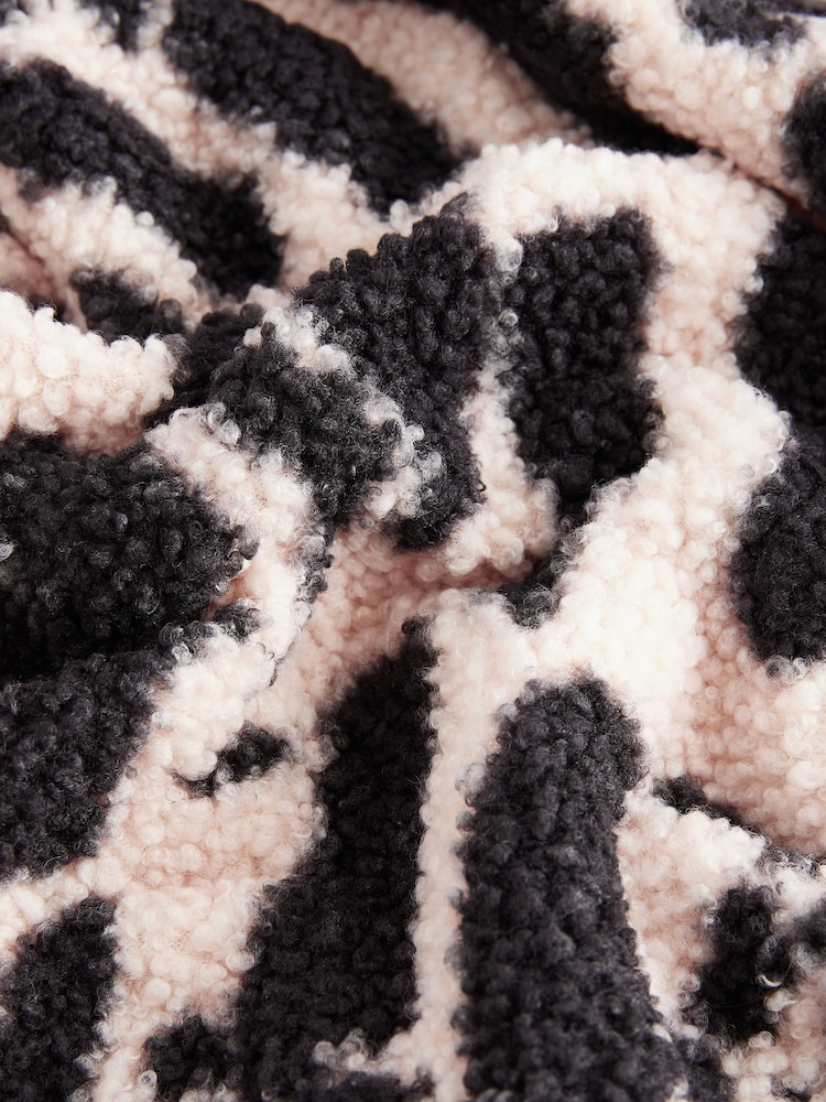 Animal Print Leopard Teddy Borg Cosy Longline Quarter Zip Fleece - Image 7 of 9