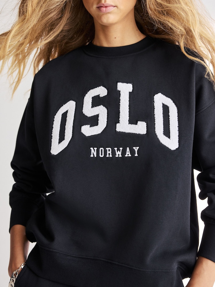 Noir Blanc Monochrome - Bouclé Detail Manches longues Graphic Slogan Sweat-shirt - Image 5 of 7