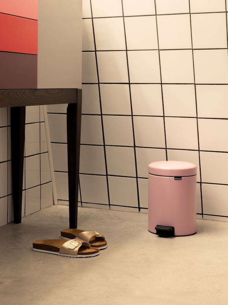 Brabantia Lilac Pink NewIcon Pedal Bin - Image 1 of 6 Brabantia Lilac Pink NewIcon Pedal Bin - Image 1 of 6