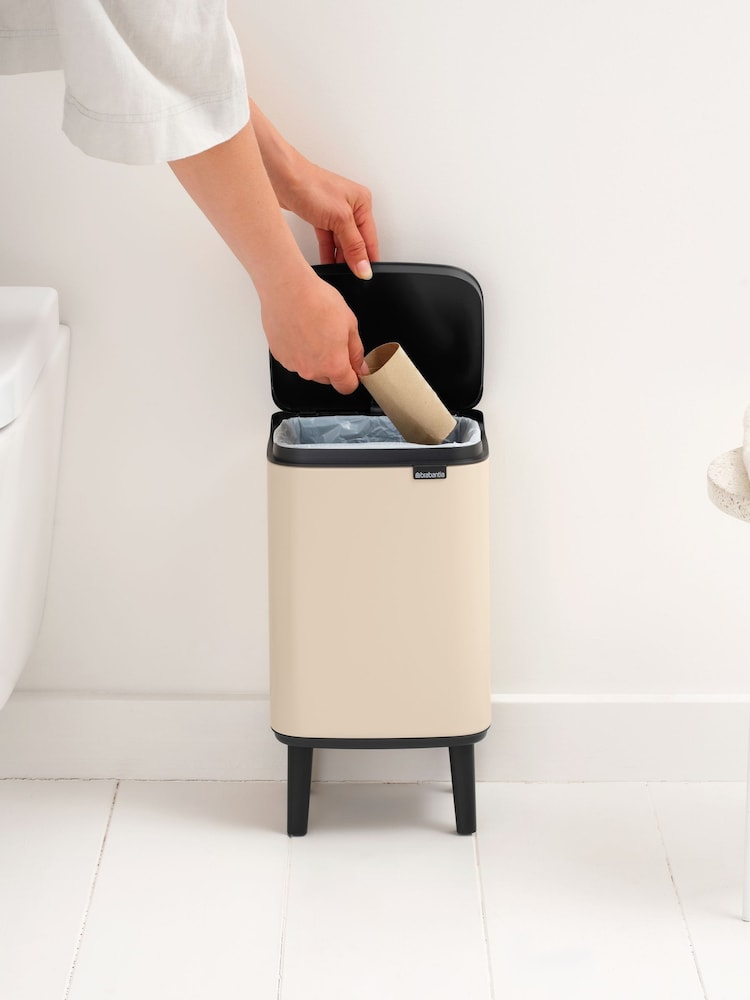 Brabantia Soft Beige Bo Waste Bin - Image 6 of 6 Brabantia Soft Beige Bo Waste Bin - Image 6 of 6