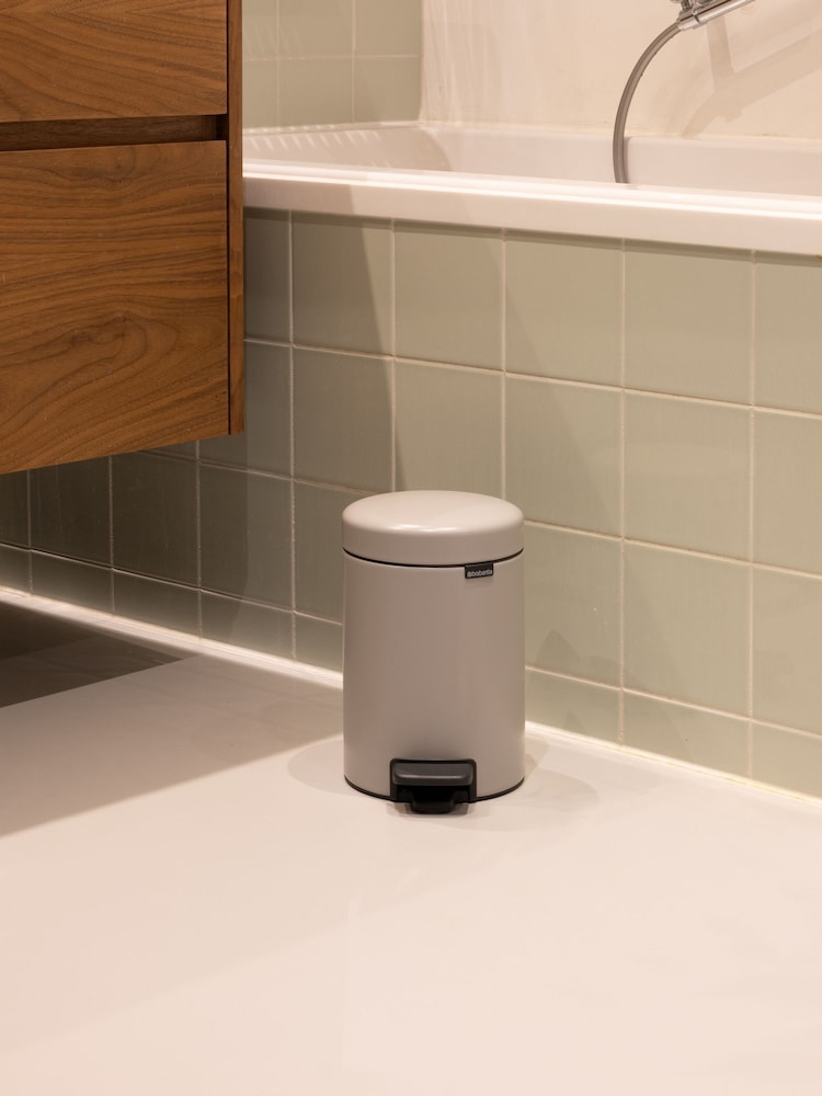 Brabantia Soft Grey NewIcon Pedal Bin - Image 1 of 6 Brabantia Soft Grey NewIcon Pedal Bin - Image 1 of 6