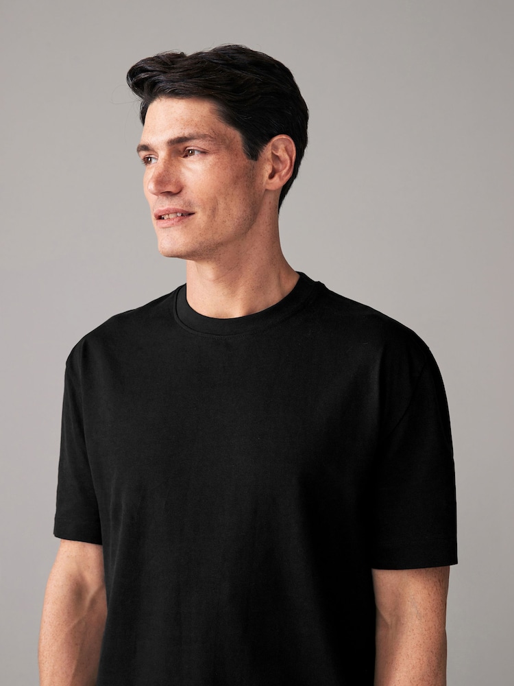 Schwarz - Reguläre Passform - T-Shirt aus schwerem Material - Bild 1 von 7 Schwarz - Reguläre Passform - T-Shirt aus schwerem Material - Bild 1 von 7