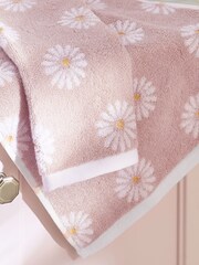 Set of 2 Pink 100% Cotton Daisy Face Cloths - Image 2 of 4