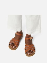 Marrón - Salt-Water Sandals The Original Flat Strappy Sandals - Imagen 3 de 4