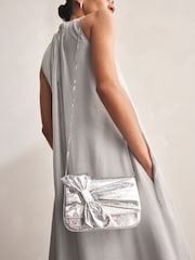Silver Bow Clutch Bag - Image 3 of 9