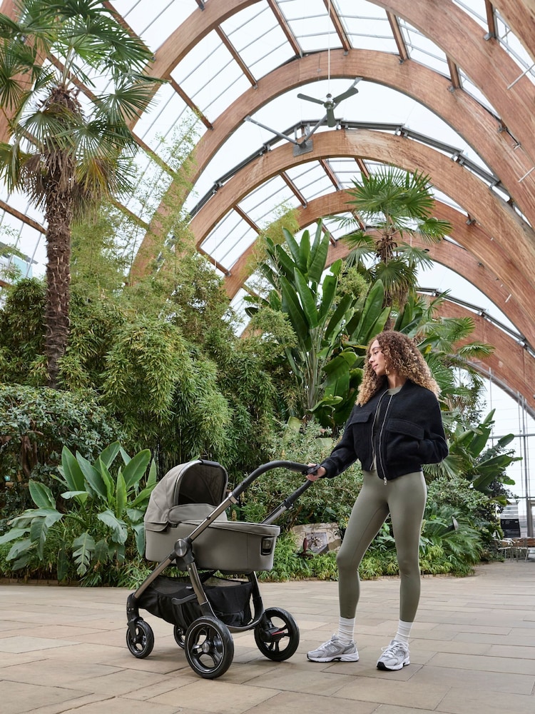 Mamas & Papas Mercury Ocarro Mercury 7 Piece Essential Bundle Pushchair - Image 2 of 13