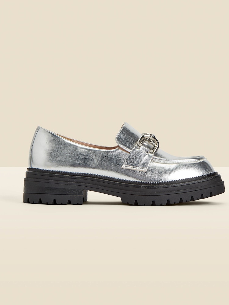 Sosandar Loafer mit dicker Sohle und Zierkette - Bild 5 von 5