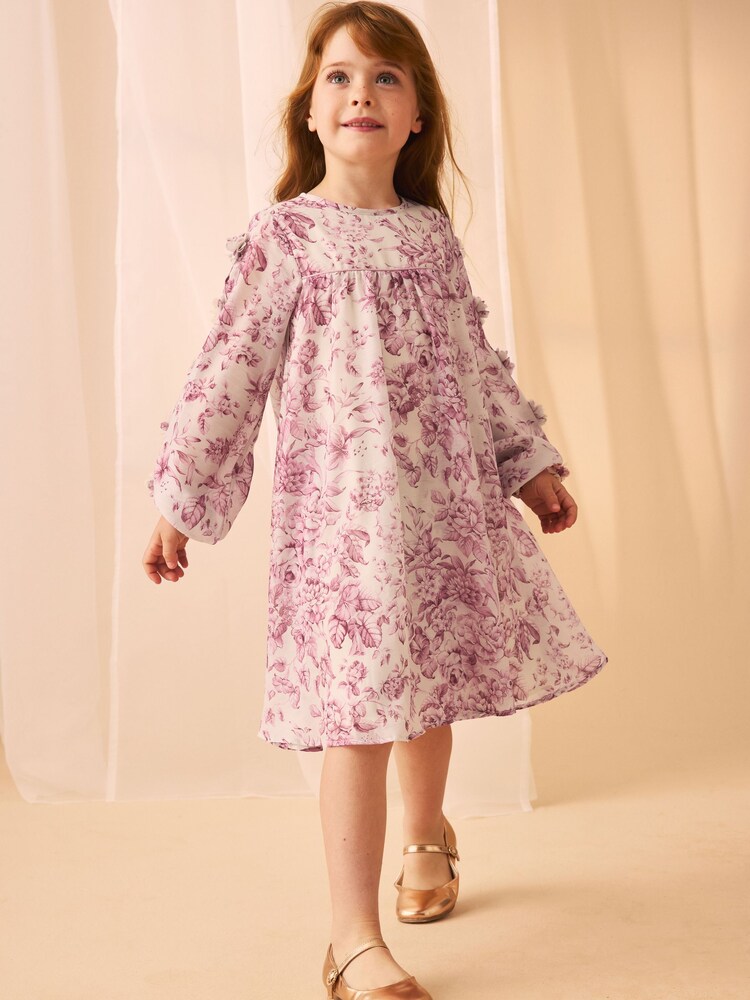 فستان بنقشة زهور متشابكة بتصميم ثلاثي الأبعاد 3D من Laura Ashley - صورة 2 من 10
