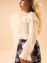 Laura Ashley Cream/Navy Textured Cotton Blouse and Tuttington Floral Shorts Set - Image 4 of 11