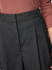 Grå Pinstripe - Skräddarsydd Barrel Byxor - Bild 4 av 7
