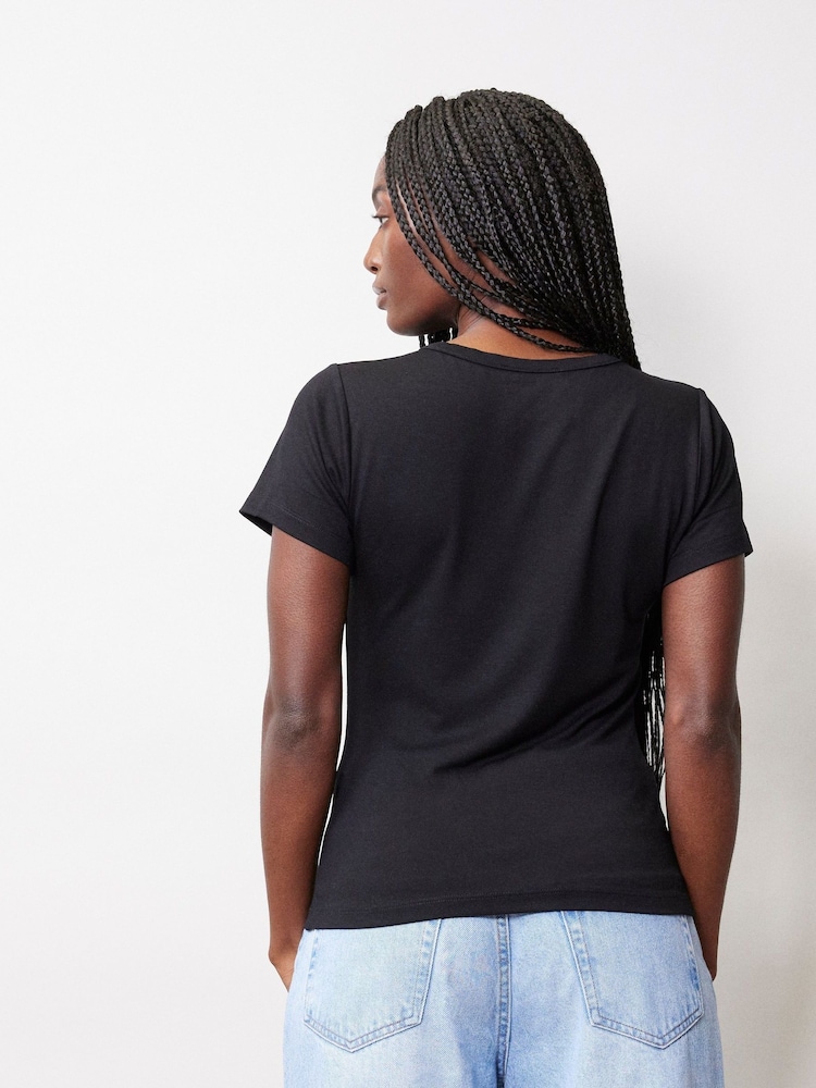 Albaray Fitted Black T-Shirt - Image 2 of 4 Albaray Fitted Black T-Shirt - Image 2 of 4
