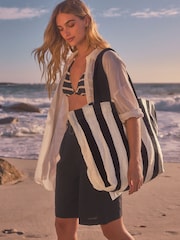 Negro y blanco - Large Canvas Shoulder Bag - Imagen 2 de 11