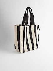 Negro y blanco - Large Canvas Shoulder Bag - Imagen 7 de 11