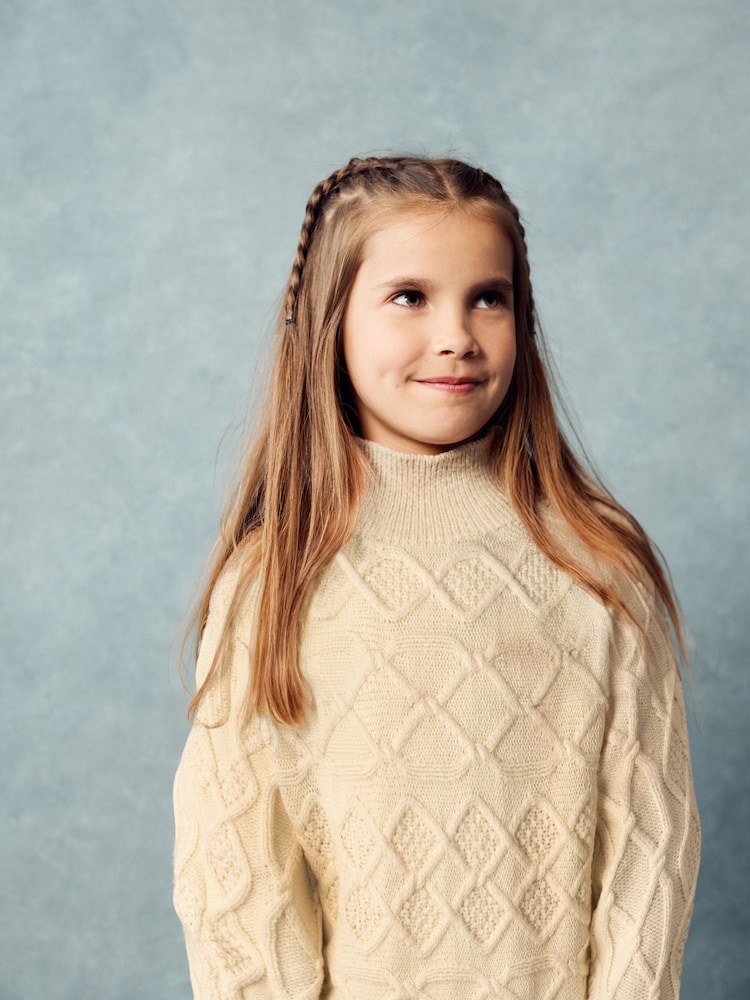 Ecru - Kastiger Pullover mit Zopfmuster (3–16 J.) - Bild 3 von 3