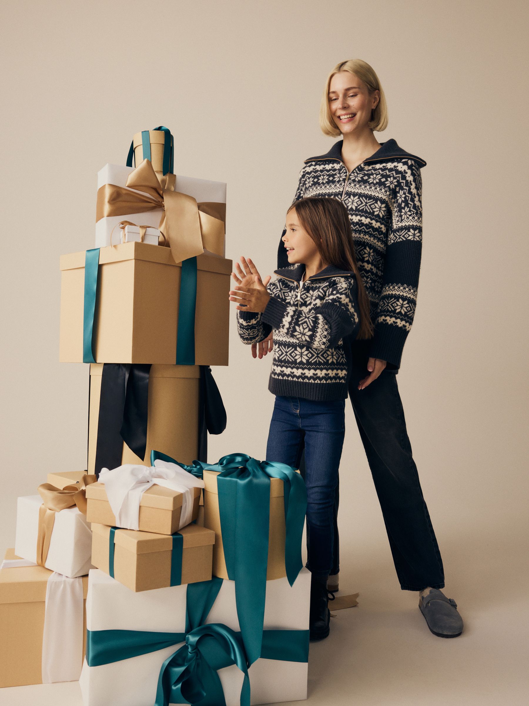 ニット・セーター HUECLOSET Lumos Print Knit SE364 Buy Black/White Matching Family Kids Christmas Fairisle
