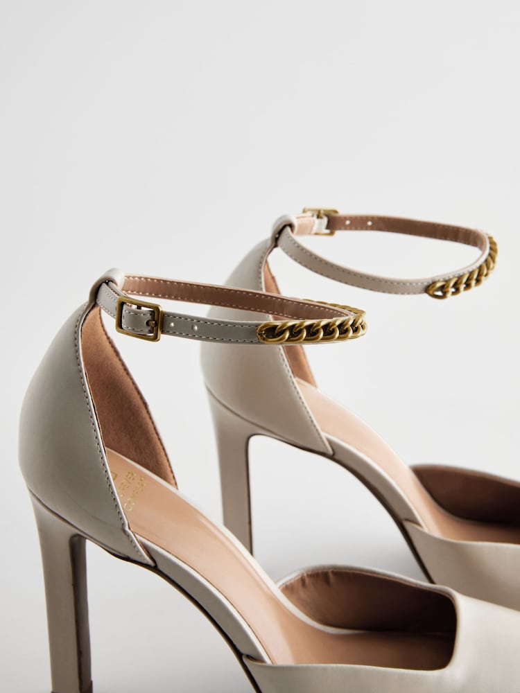 Kost - Forever Comfort® Square Toe Chain Ankle Strap čevlji z visoko peto - Slika 8 iz 8
