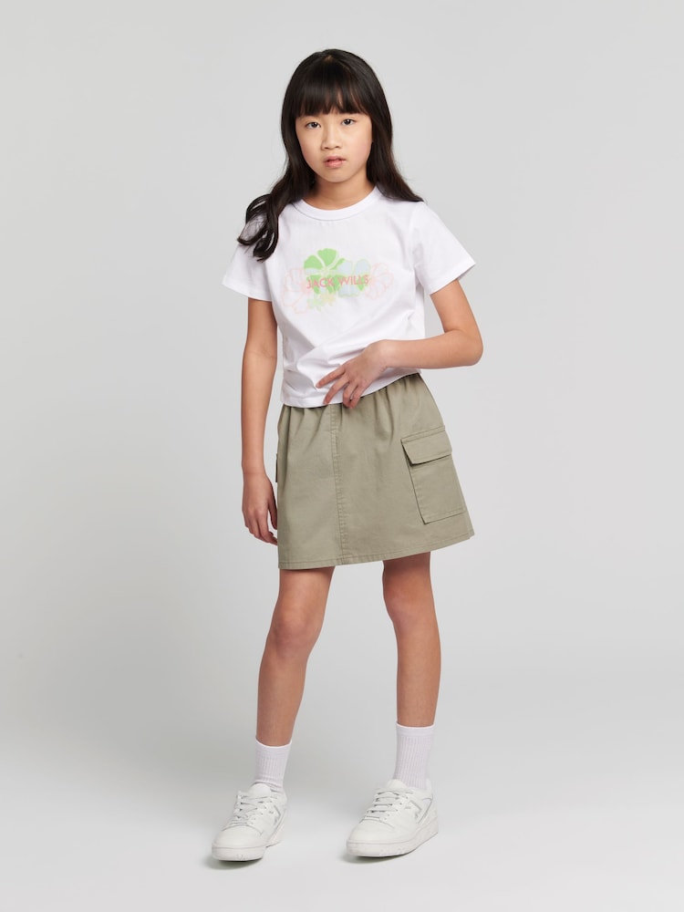 تيشرت مجسم بكشكشة وطبعة جرافيكية موردة من Jack Wills - صورة 2 من 7 تيشرت مجسم بكشكشة وطبعة جرافيكية موردة من Jack Wills - صورة 2 من 7