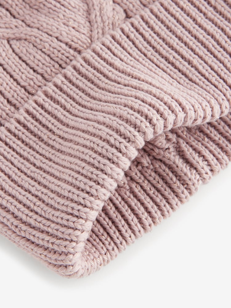 Pink with Gold Sparkle - Bonnet à pompon en maille torsadée - Image 6 of 7