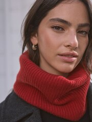Red Wool Cashmere Snood - Image 6 of 11