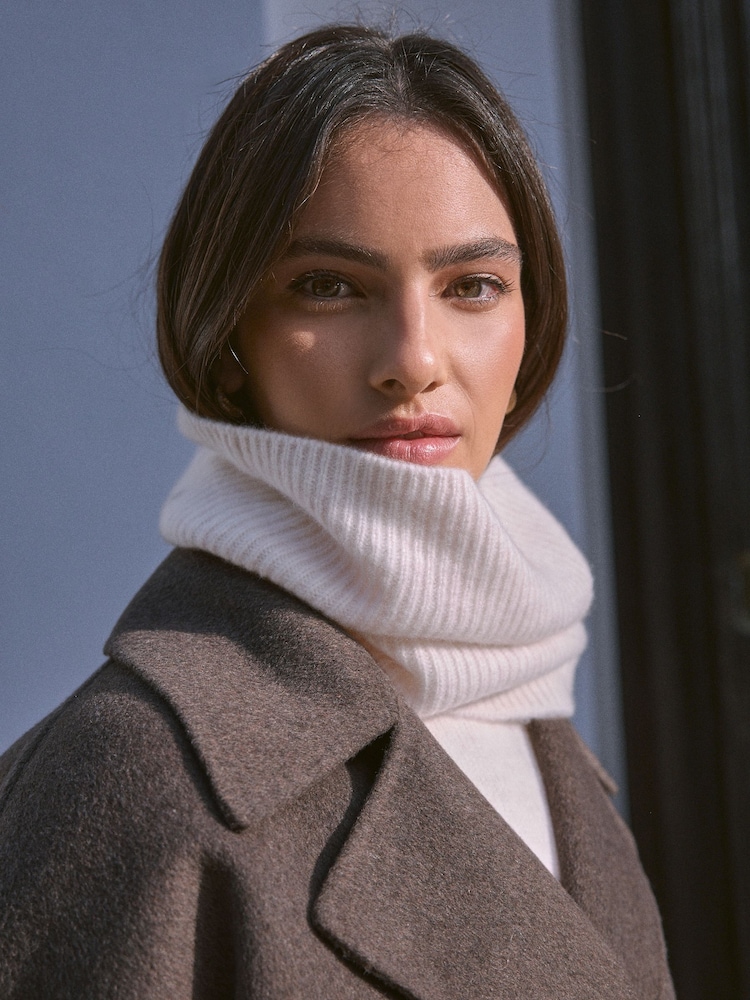Cream Wool Cashmere Snood - Image 1 of 7 Cream Wool Cashmere Snood - Image 1 of 7