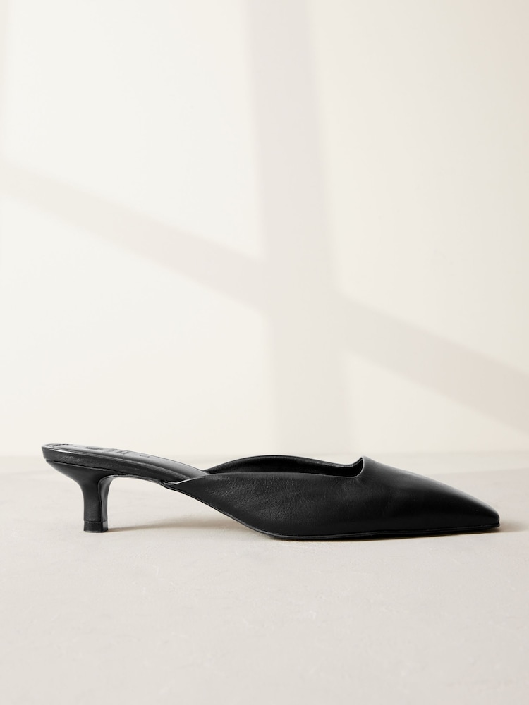 črna - Premium Forever Comfort® Usnje Square Toe Kitten Mules - Slika 2 iz 5 črna - Premium Forever Comfort® Usnje Square Toe Kitten Mules - Slika 2 iz 5