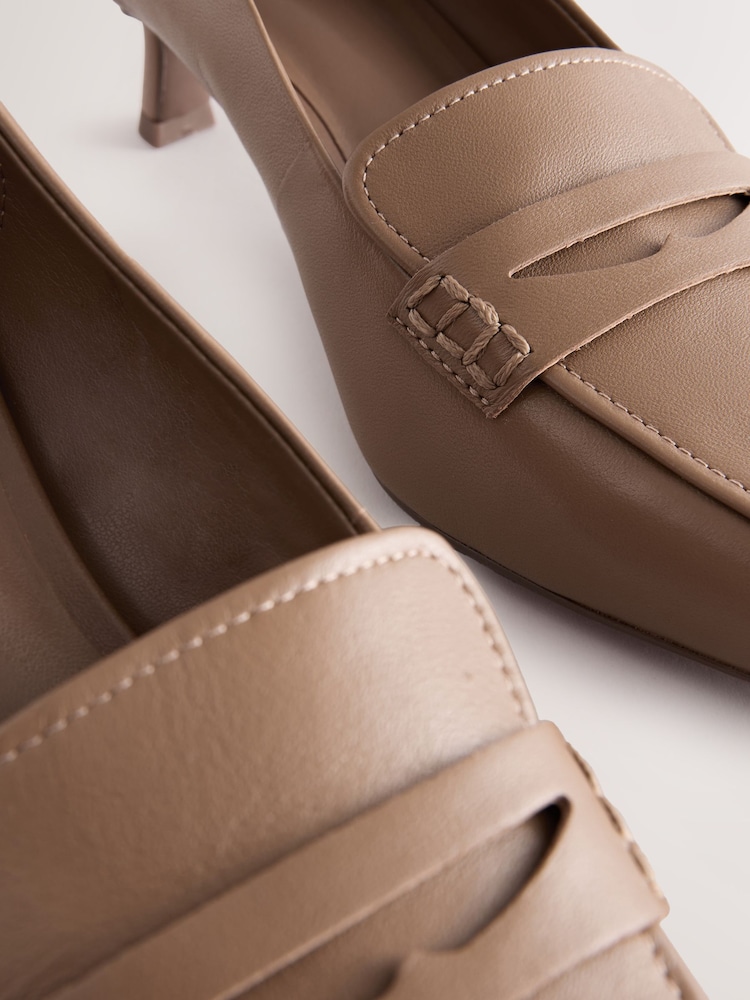 Nevtralno - Forever Comfort® Leather Point Kitten mokasini čevlji z visoko peto - Slika 5 iz 5 Nevtralno - Forever Comfort® Leather Point Kitten mokasini čevlji z visoko peto - Slika 5 iz 5