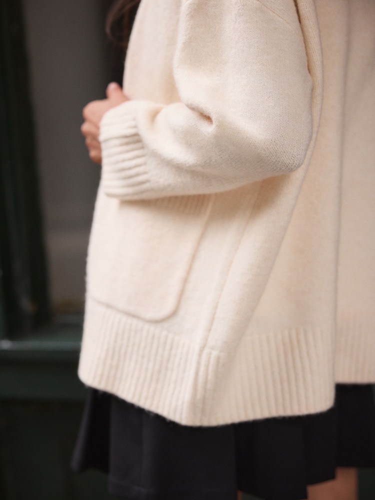 Kreide - Schal-Strickjacke - Bild 6 von 6 Kreide - Schal-Strickjacke - Bild 6 von 6