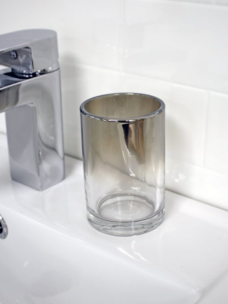 Showerdrape Set of 4 Ombre Bathroom Accessories - Image 5 of 5