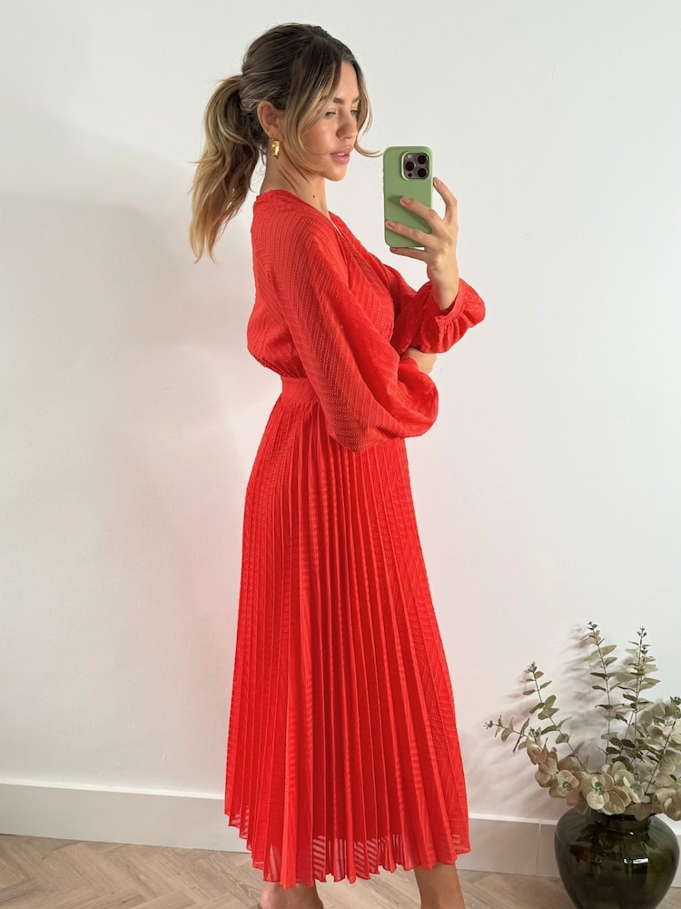 Style Cheat Red Dannica Pleated Balloon Sleeve Maxi Dress - Image 2 of 4 Style Cheat Red Dannica Pleated Balloon Sleeve Maxi Dress - Image 2 of 4