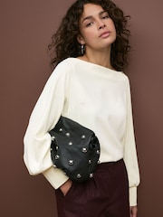 بيج فاتح - Long Sleeve Gathered Sides Blouse - صورة 1 من 10