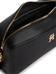 Tommy Hilfiger Black Monogram Textured Crossbody Camera Bag - Image 4 of 5