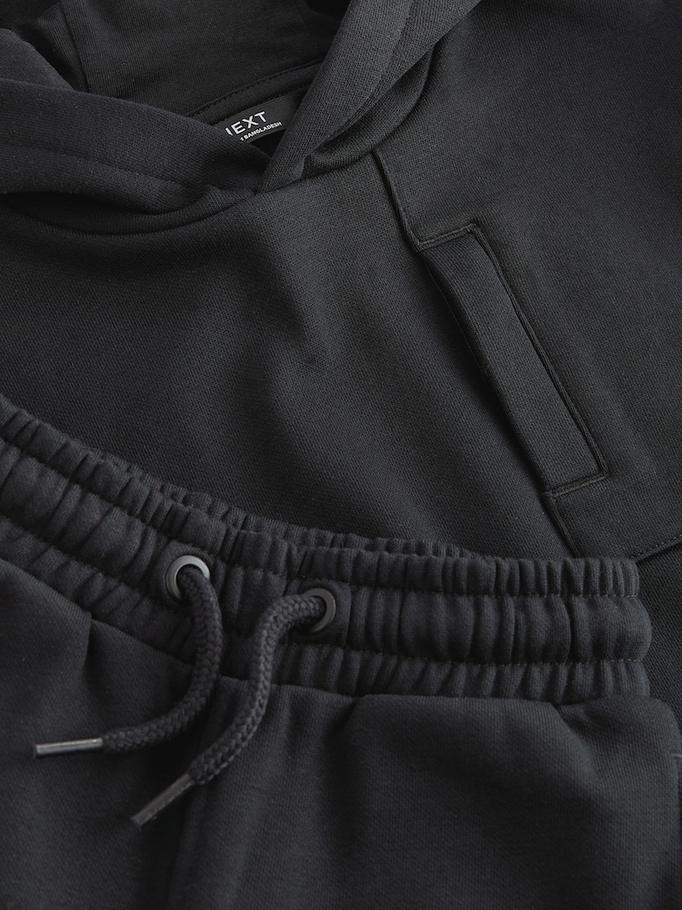 أسود - حزمة من هودي عملي وبنطلون رياضي (3 أشهر-7 سنوات) - صورة 7 من 7 أسود - حزمة من هودي عملي وبنطلون رياضي (3 أشهر-7 سنوات) - صورة 7 من 7