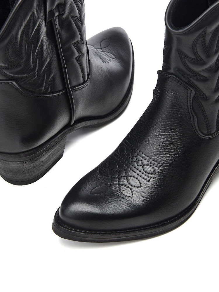 Moda in Pelle Bettsie Ankle Western Boots - Image 4 of 4