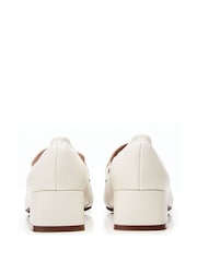 Bela - Moda in Pelle Fenet Soft Square Toe Heeled Snaffle Trim Loafers - Slika 4 iz 5