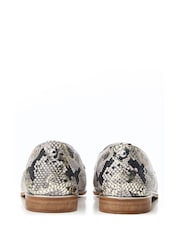 Moda in Pelle Evvaa Flat Slip on Tassle Leather Barrel Loafers - Image 4 of 5