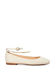 Cream - Dune London Halles Ankle Chain Ballet lahki športni copati - Slika 3 iz 6