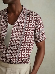 Reiss Tobacco Prentice Geometric Print Cuban Collar Shirt - Image 3 of 6