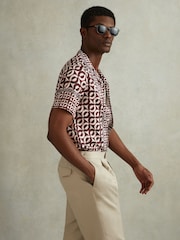 Reiss Tobacco Prentice Geometric Print Cuban Collar Shirt - Image 4 of 6