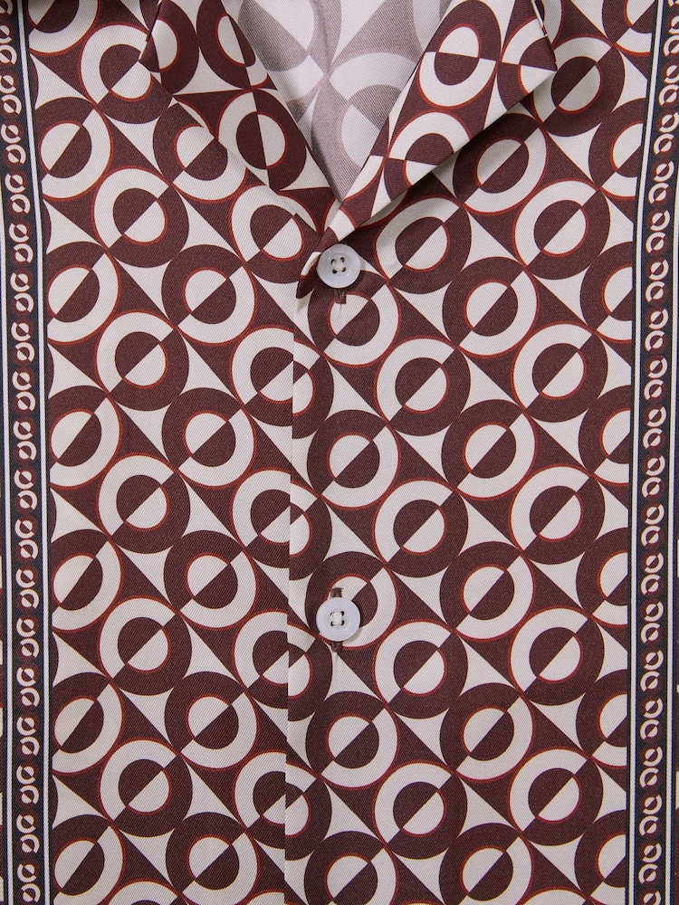 Reiss Tobacco Prentice Geometric Print Cuban Collar Shirt - Image 6 of 6