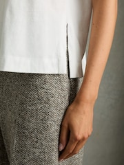 Reiss Lois T-Shirt mit Rundhalsausschnitt aus Baumwolle - Bild 4 von 7